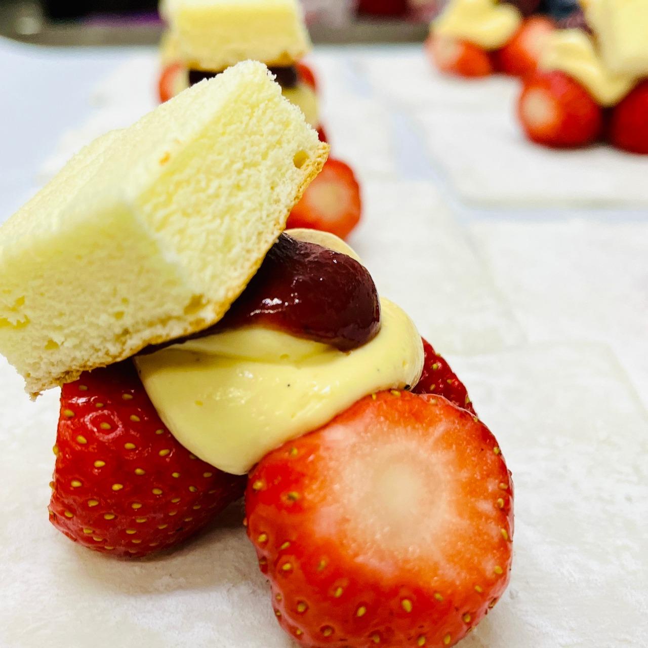 suite_2020 #屏東草莓 #屏東草莓大福 #草莓鮮奶油蛋糕 #屏東草莓蛋糕