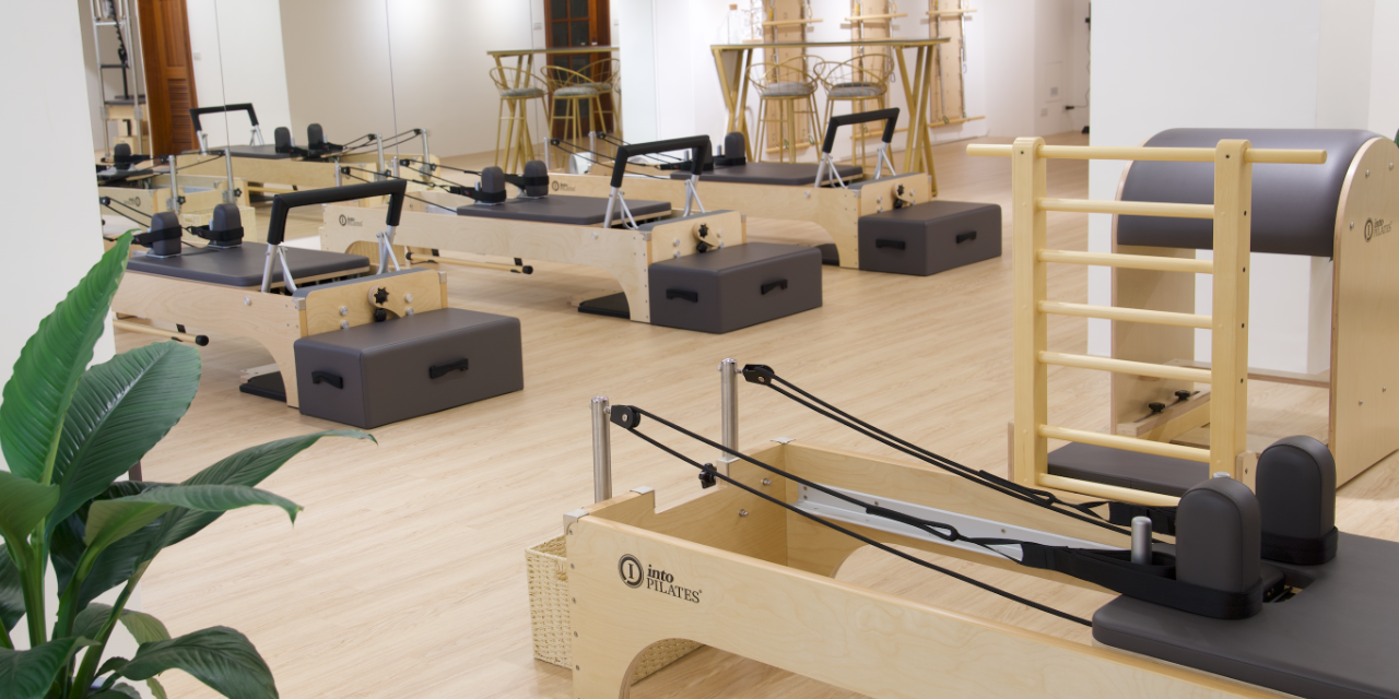 müvon Pilates 沐普拉提 台北市信義區忠孝東路四段500號2樓之五 🚝捷運 「國父紀念館站」4號出口，直行至逸仙路路口右轉至麗園大廈，搭乘電梯到2樓