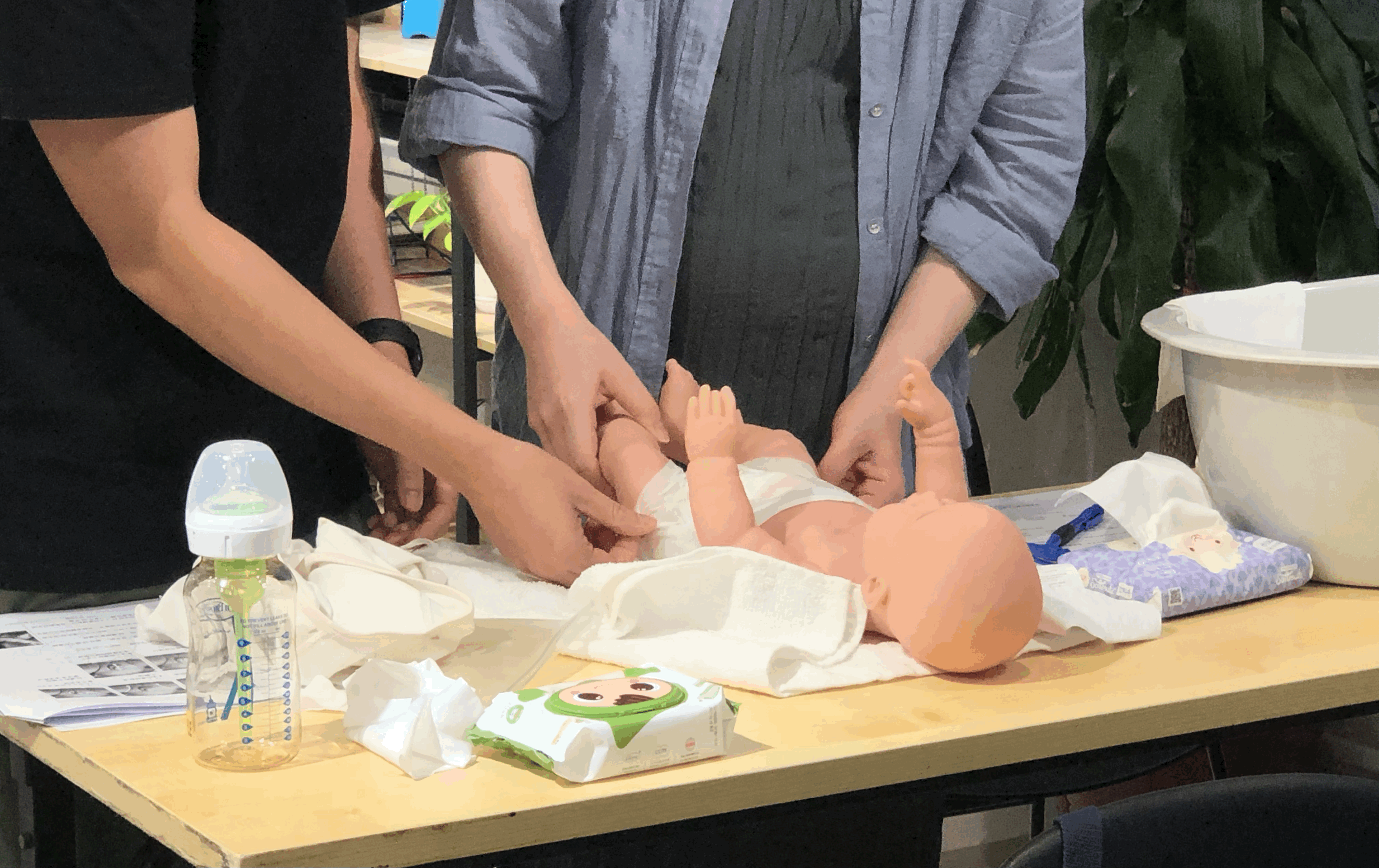 ✦ 𝗺𝗮𝗮𝗺𝗮𝗮𝗰𝗮𝘁 𝗯𝘆 𝗠𝗔𝗠𝗘 𝗟𝗔𝗕 ✦ 新手爸媽實習班 ♡  BB餵奶掃風及清潔護理工作坊