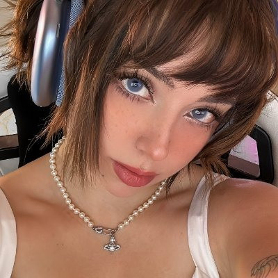 Serinide | Twitch, Instagram, Twitter | Portaly