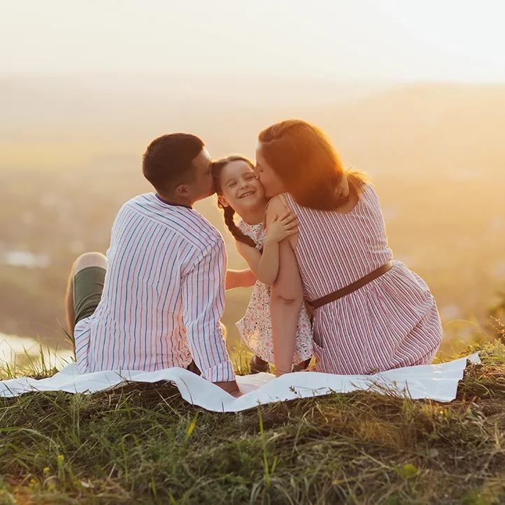 Artemis Huang / 黃琬婷 義大利判「新生兒自動從父姓」違憲！各國姓氏制度大補帖──雙姓很普遍，多姓也常見？