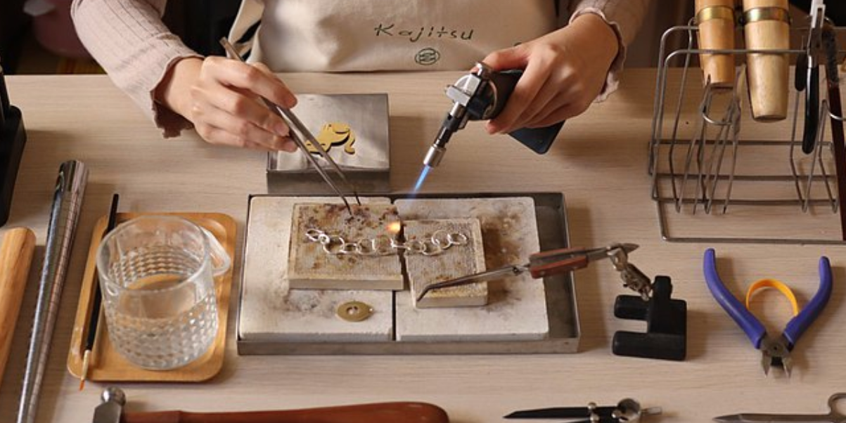 暖果 Kajitsu jewelry 戒指 課程 金工 大稻埕金工 台北金工 金工手作 台北手作 手作戒指 手作對戒 文化幣 婚戒 對戒 暖果金工 迪化街 暖果金工課 金工體驗