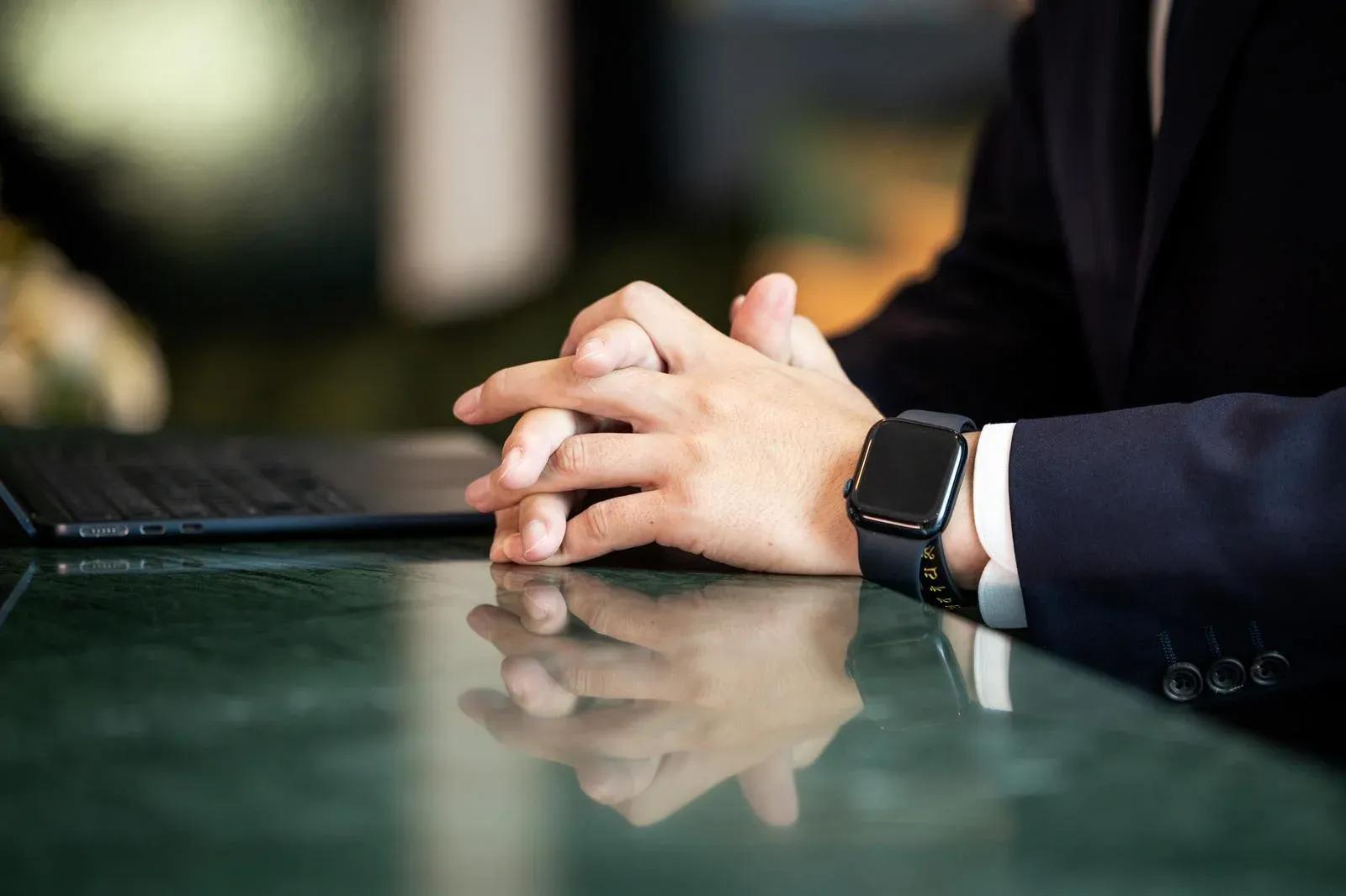 鏡週刊 日公務員上班沉迷看A片！1年半狂看93小時慘遭停職。