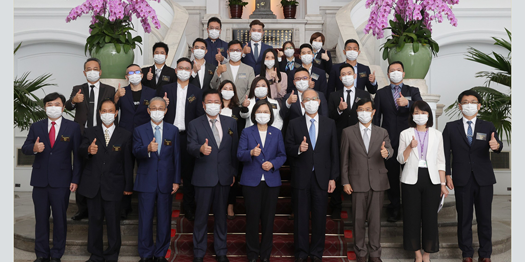 ECOCO宜可可循環經濟 ECOCO榮獲第四屆品牌金舶獎(服務創新組)，                    成為企業創新、永續經營的典範