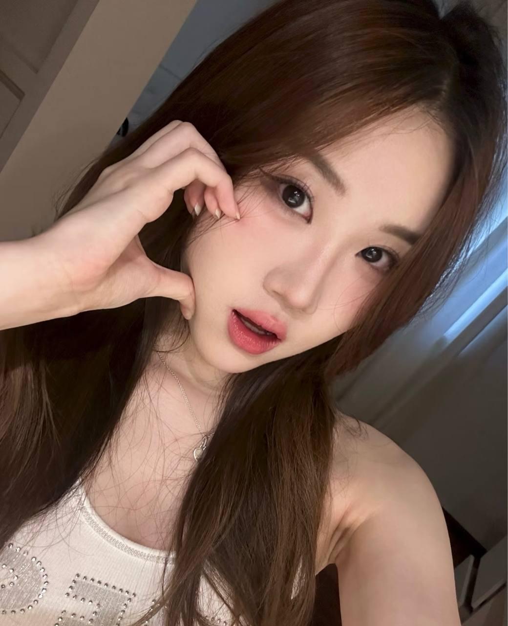 依姍