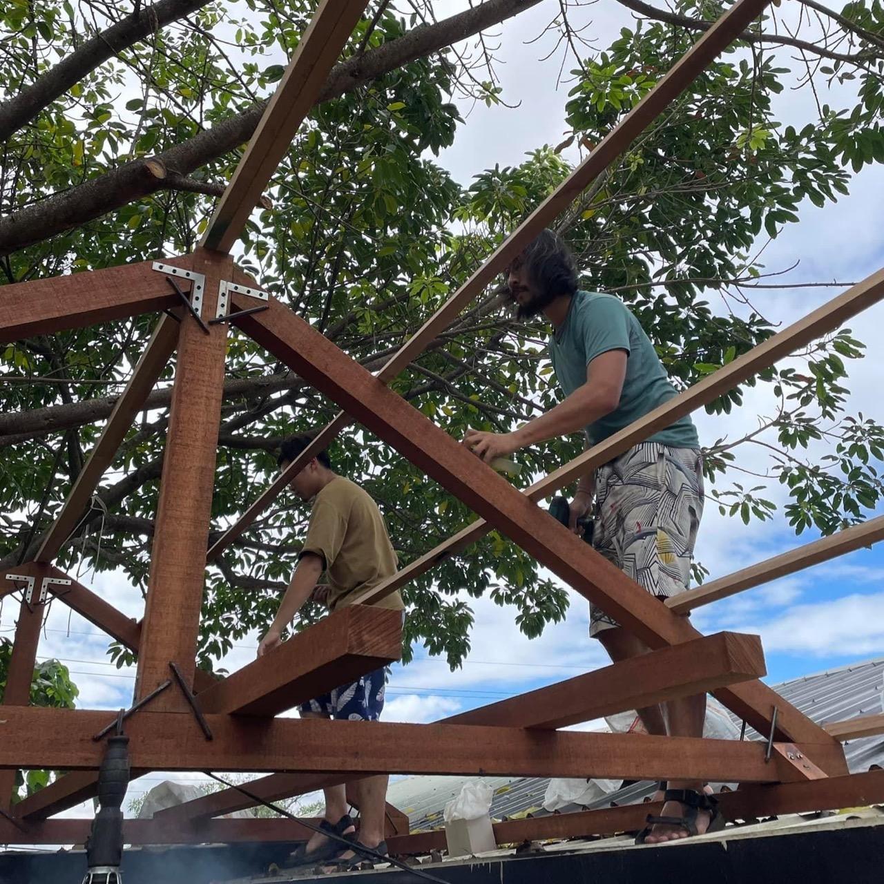 遊木工作室 木構雨遮施工