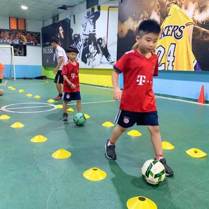 玩夢兒童運動 全英足球｜4歲以上