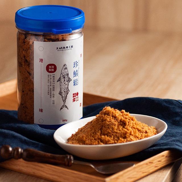❄️ 宜！蘭人市集｜蘇澳場 ❄️ 主打製作鯖魚等加工食品，販售鯖魚相關伴手禮。