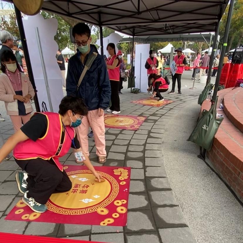 林彥 三民區市議員參選人/高雄市。擬AI智慧議員 盤花公園活動 討個好彩頭 12/27