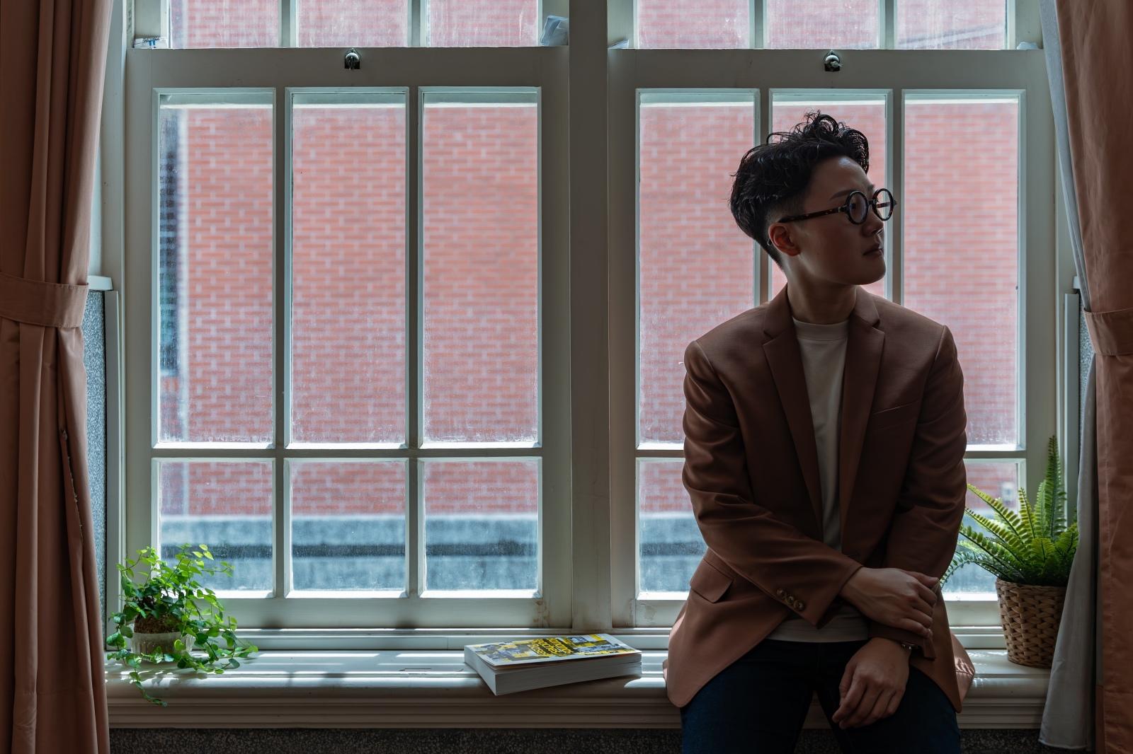 BIOS monthly 劉文讀《香蕉、海灘與軍事基地》：戰爭來臨前，女性主義者還要相忍為國嗎？ ｜ BIOS monthly