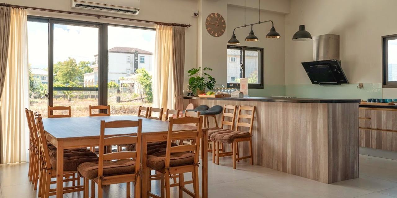 家。太幸福民宿 回家與家人共享美好的晚餐時光。