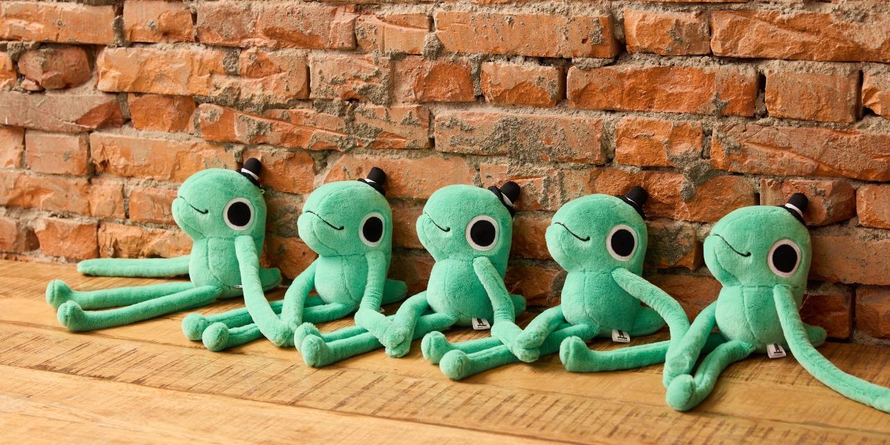 怪奇事物所-所長 手手有磁吸可以牽起來唷