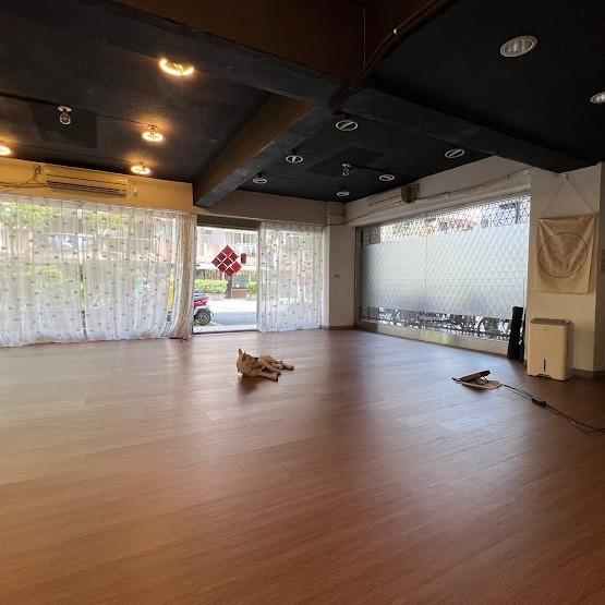 Peng Peng Hand Balance