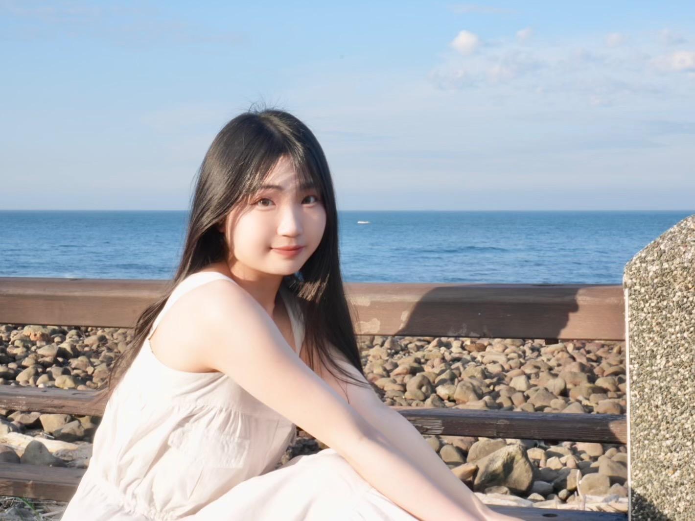 Rosa | Instagram, TikTok | Portaly