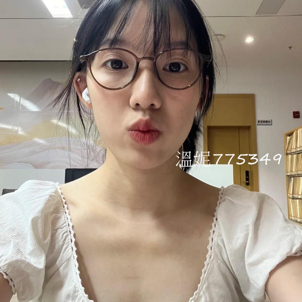 溫妮--中部歡樂外送茶 芭比 160cm/C奶/45kg/27歲