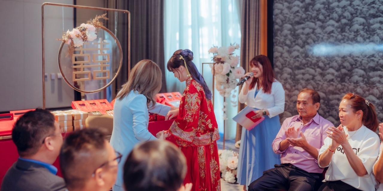 Susan珊珊-中英雙語主持人Bilingual Host 禮俗引導解惑 解決婚禮現場僵局