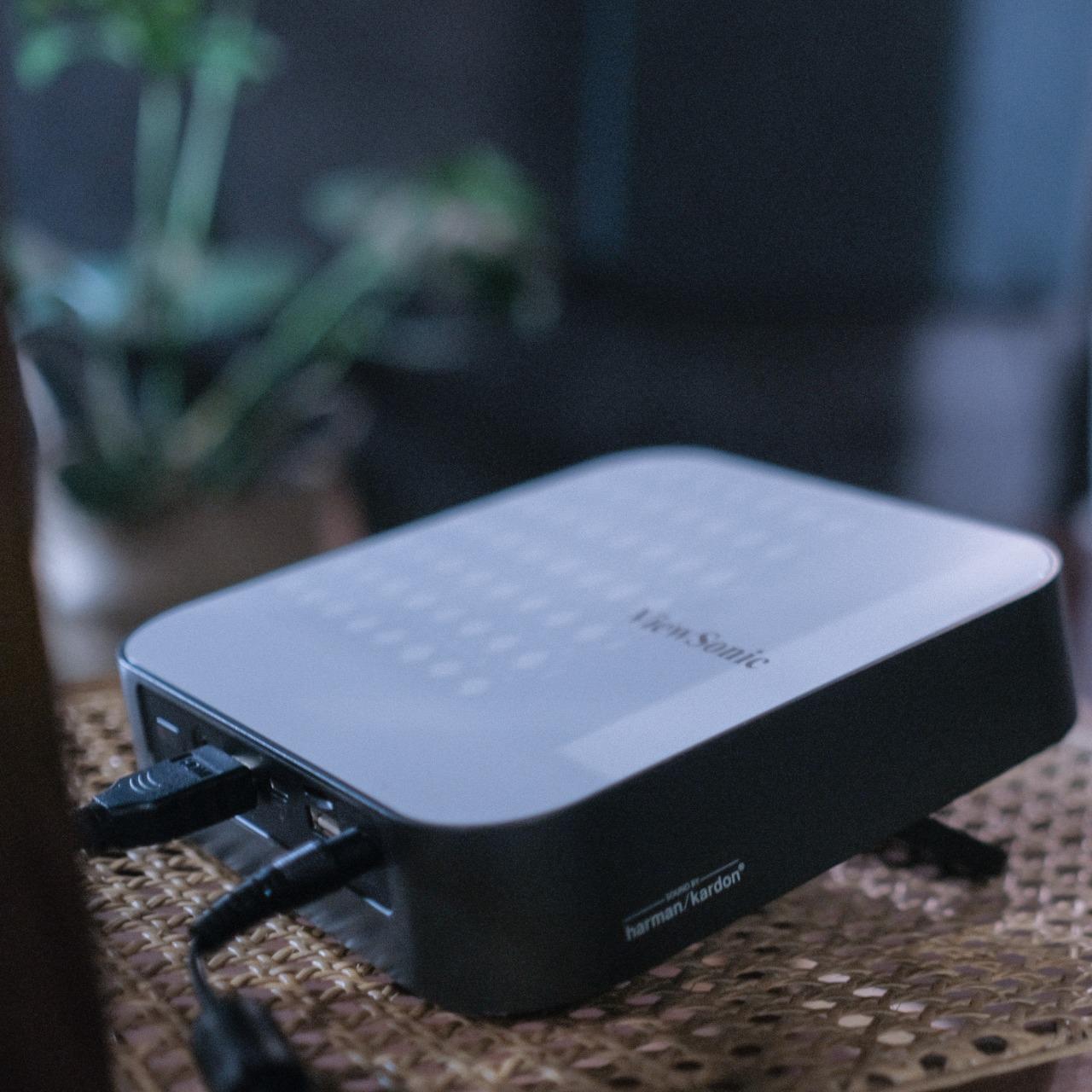 山女孩Kit（方妙） viewsonic投影機