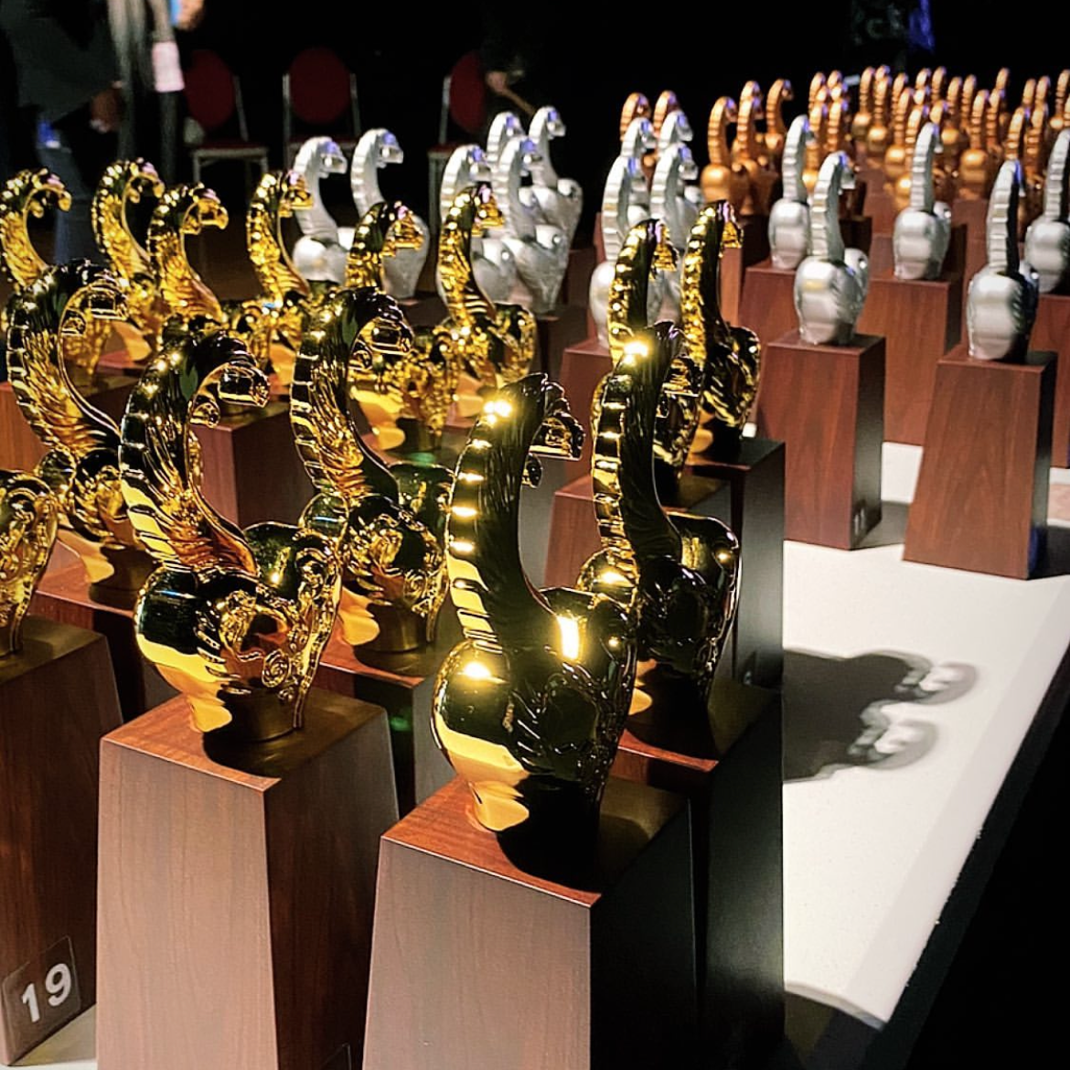 在地女子曼蒂說｜專業形象打造 x 7日挑戰營 x 品牌行銷規劃 會展x策展x活動