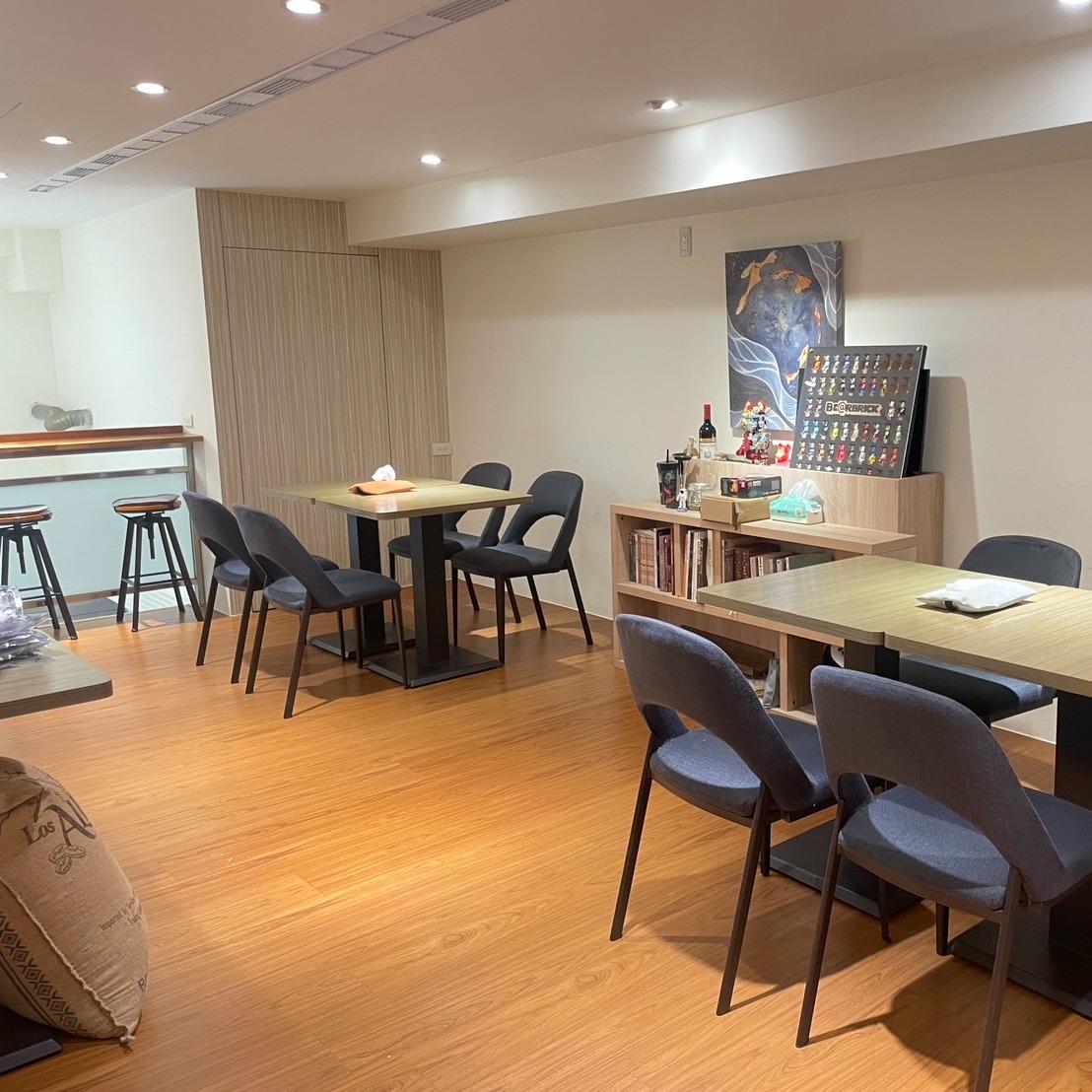 One Drop Coffee 一滴水咖啡館 2樓座位區(格局隨機)
