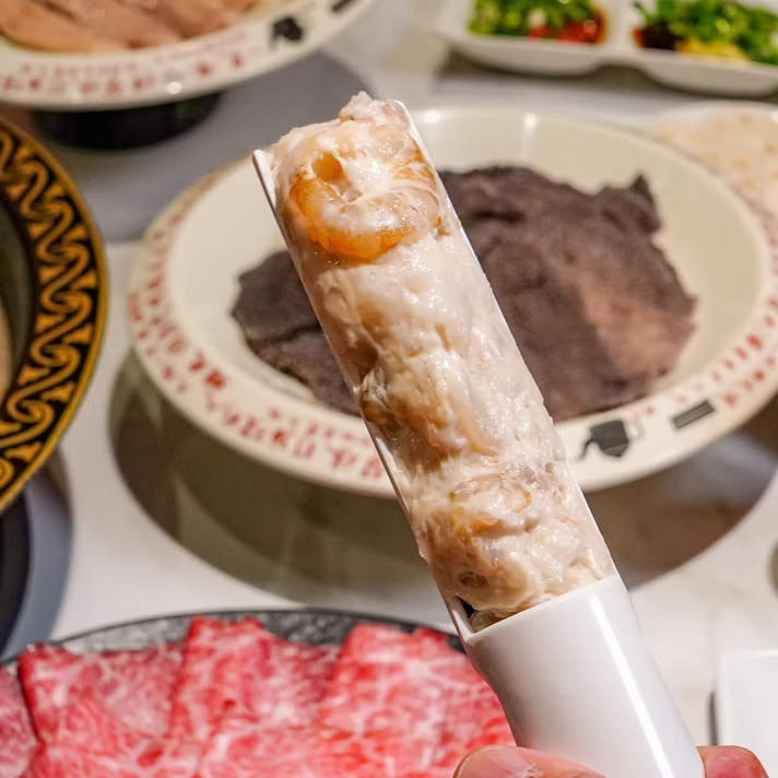 台南辣麼牛川味麻辣火鍋 四川牛油麻辣鍋 東北酸菜白肉鍋 慢熬龍骨鍋 青花椒麻鍋 台南溫體牛肉