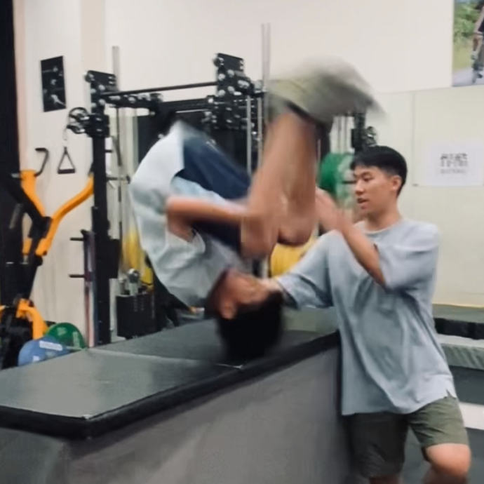 劉予寬 Yu-Kuan, Liu 全年齡私人空翻課