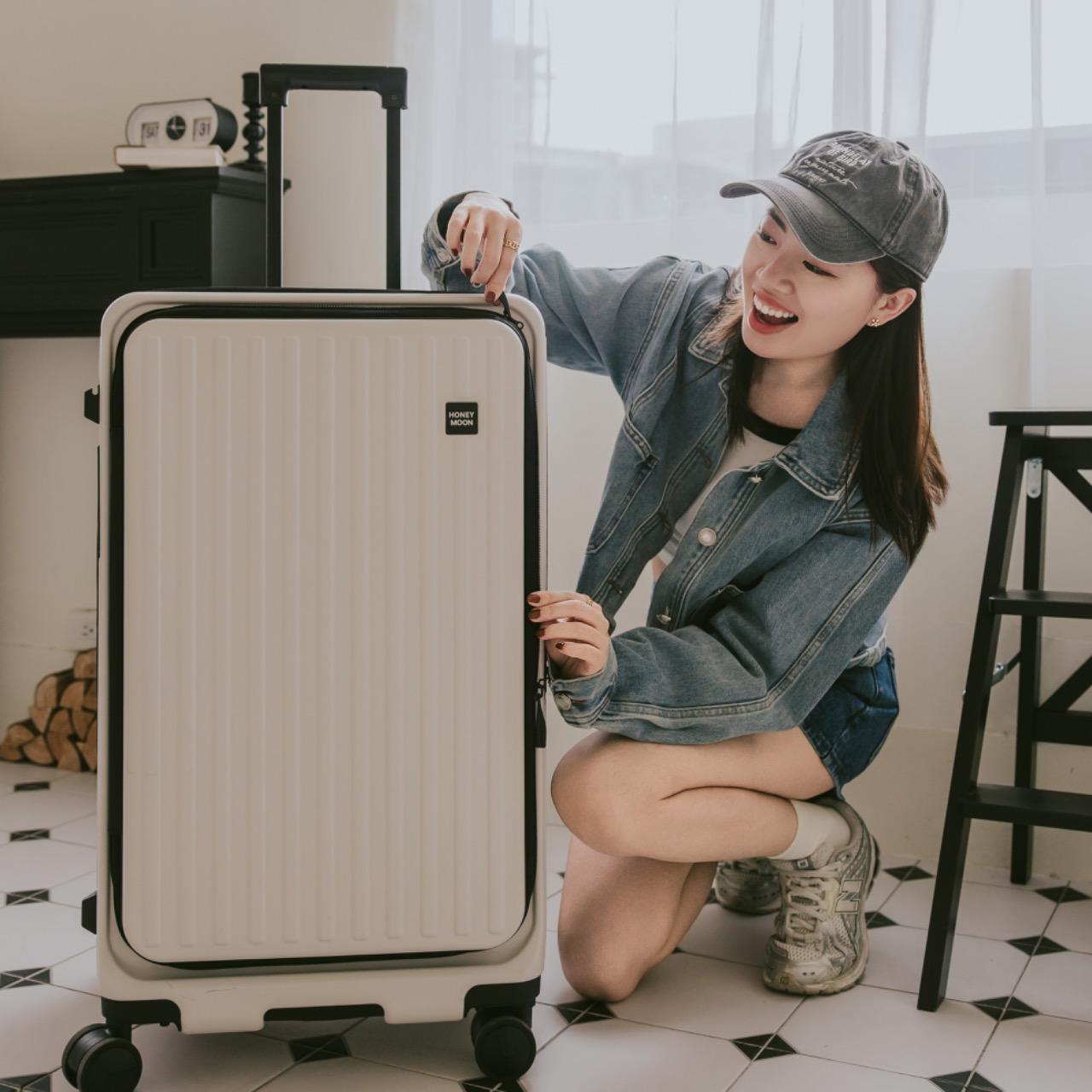 ☞ honeymoon 行李箱/ 11.30