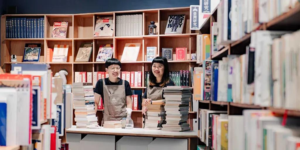 新竹・海邊書坊3.0 無血緣卻傳三代的書店「相信有情，就不孤單」