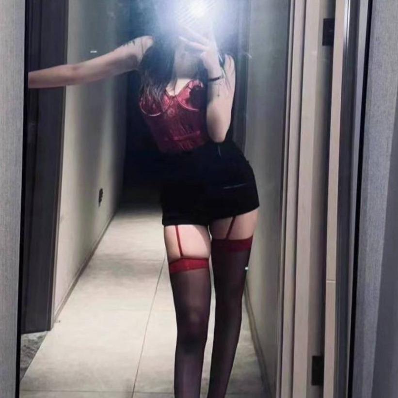 花蝴蝶🦋妹妹照片