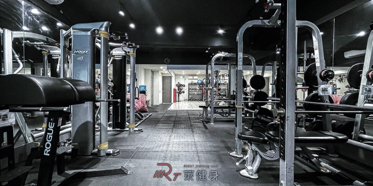 萊健身 RIGHT training ™ 萊健身工作室與中大型的健身房不同
學員可以專注訓練，教練可以不被干擾的上課
​