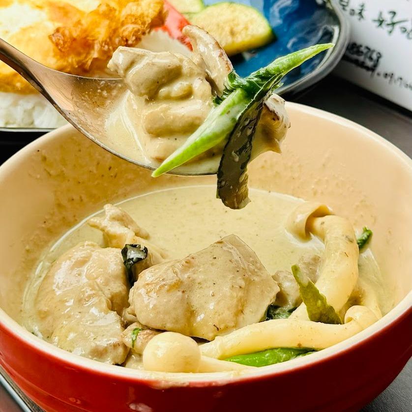 台南泰式定食 台南在地美味泰式定食 泰式打拋豬肉飯  泰式椒麻去骨雞腿飯 泰式綠咖喱 泰式雞腿肉飯 泰式海鮮炒泡麵