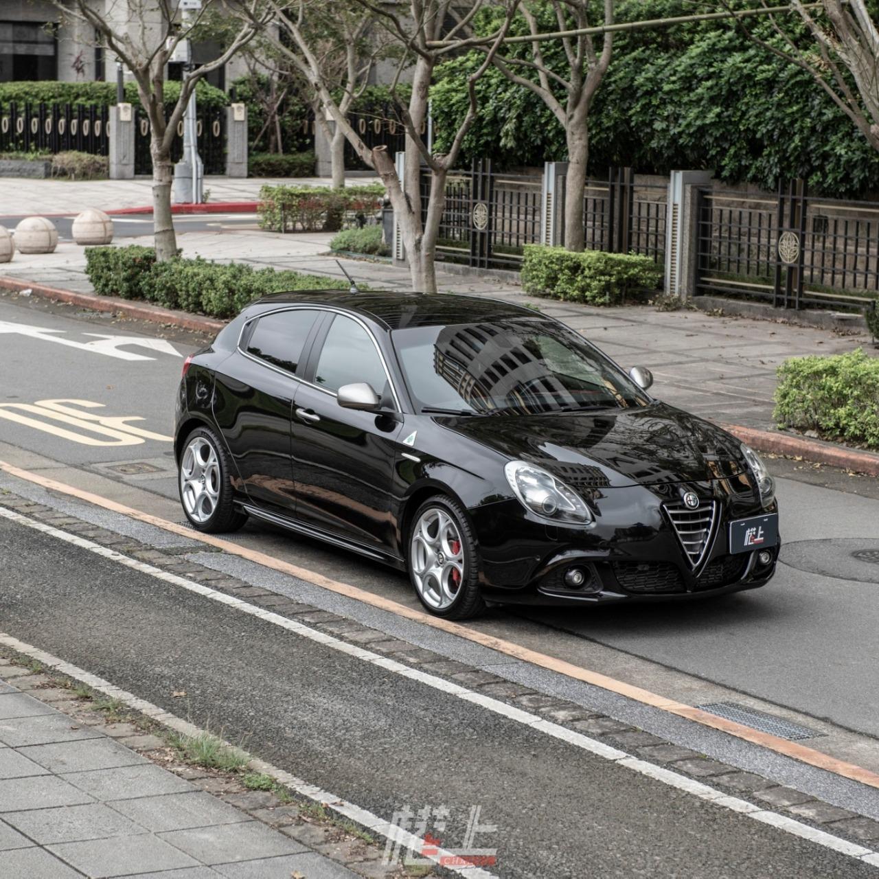權上國際車業 Alfa Romeo Giulietta 1750 TBI