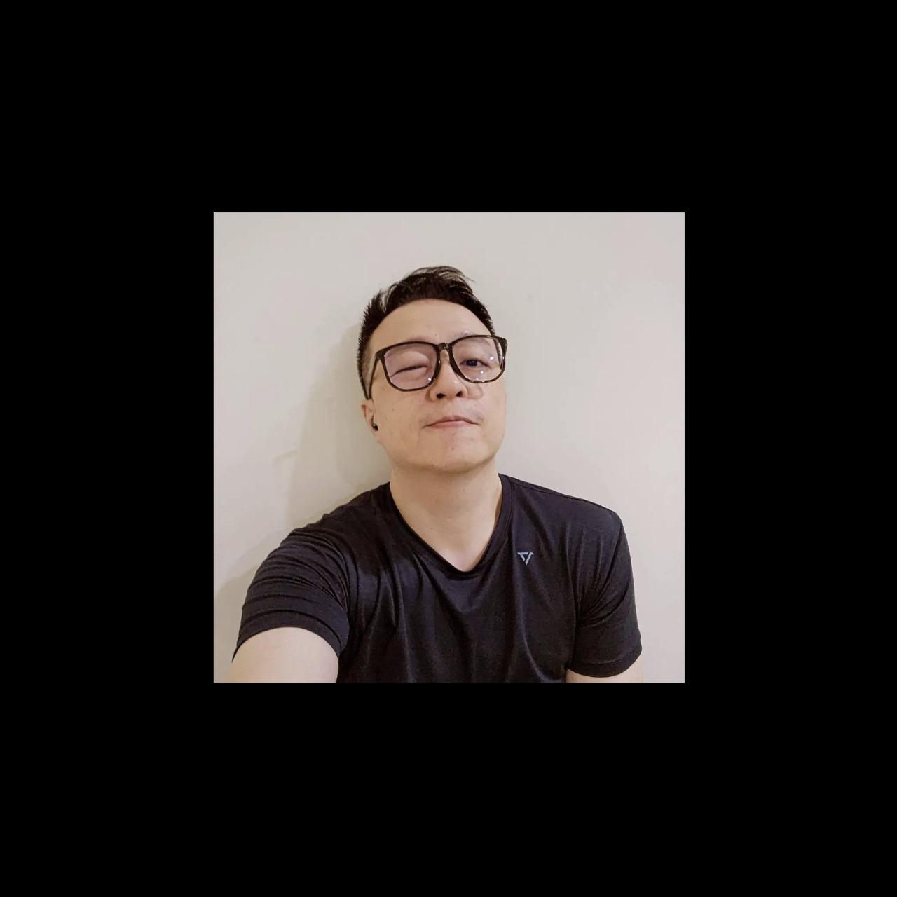 DK.Hsiao| 客戶體驗專家 | 化妝品管理