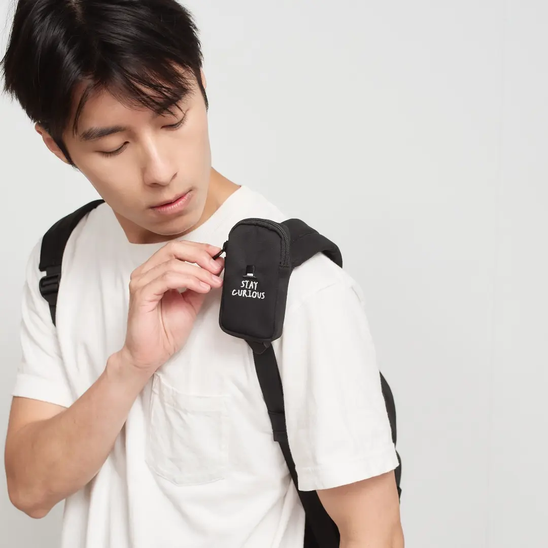 怪奇事物所-所長 文博期間下單就送刺繡小蛋包