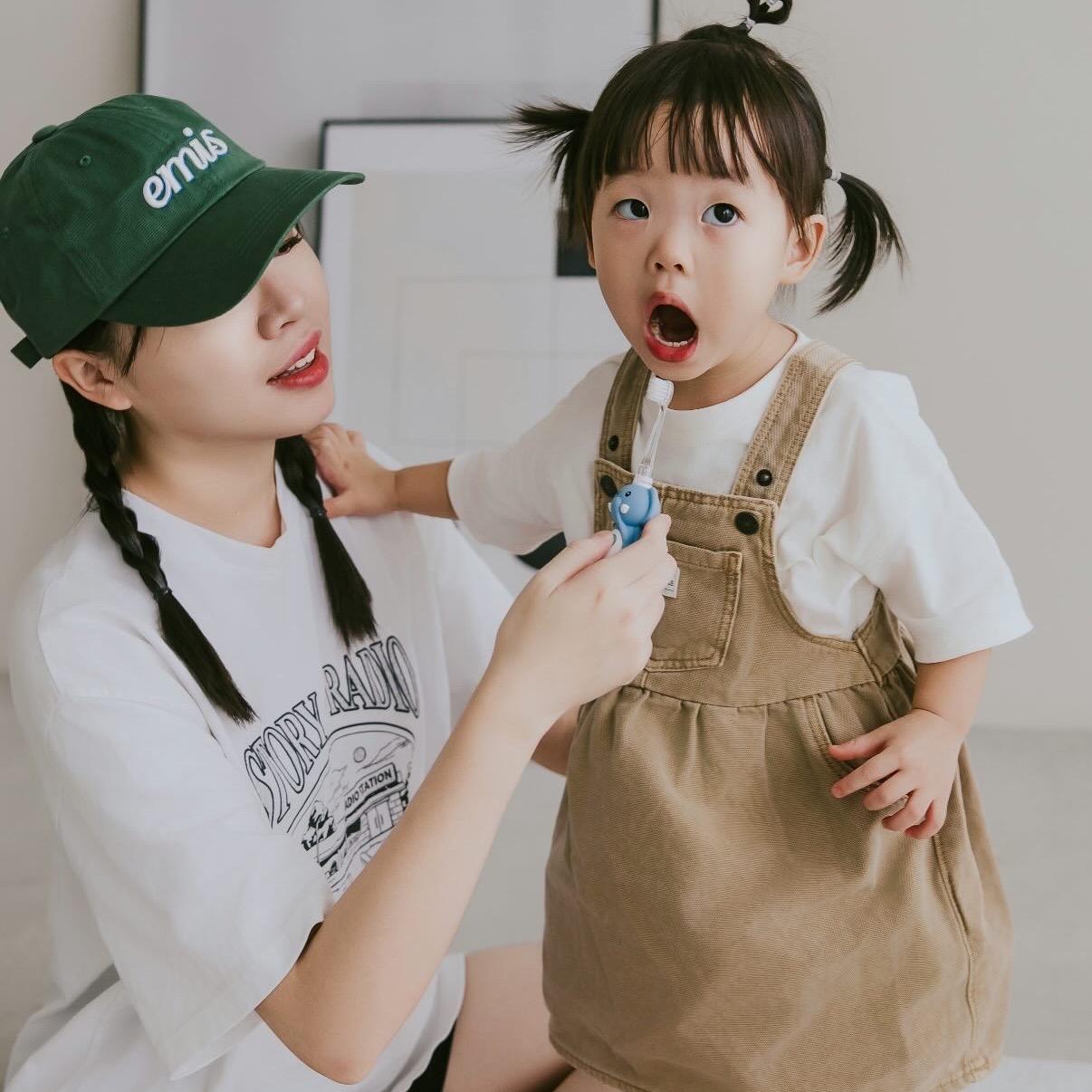 ☞  Brush baby兒童電動牙刷/ 06.29