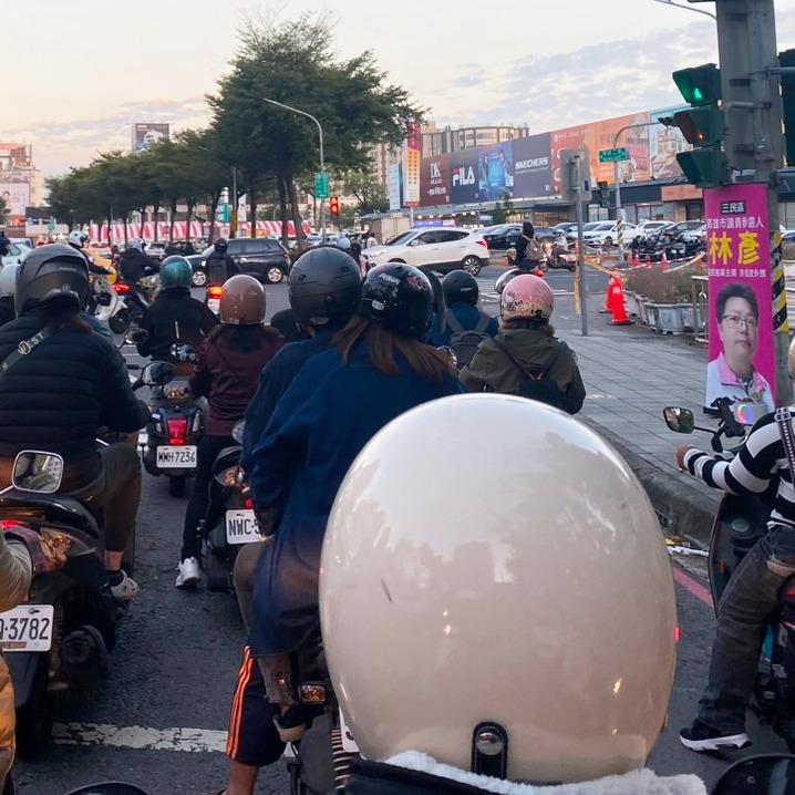 林彥 三民區市議員參選人/高雄市。擬AI智慧議員 路口宣講