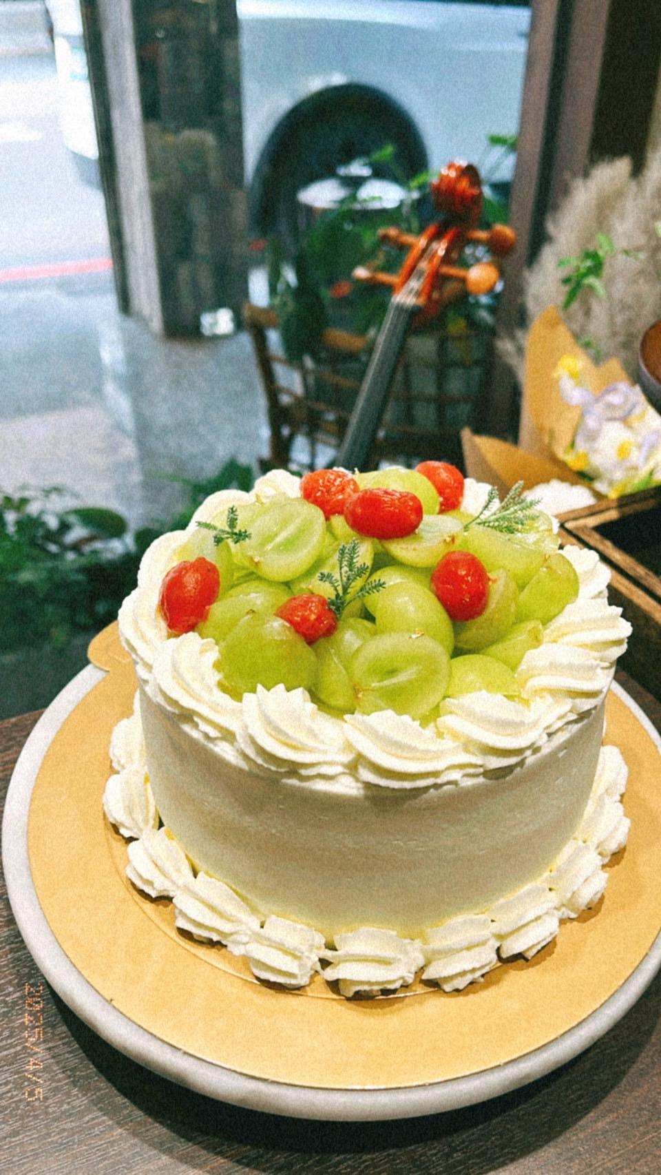 月半月半 甜點工作室