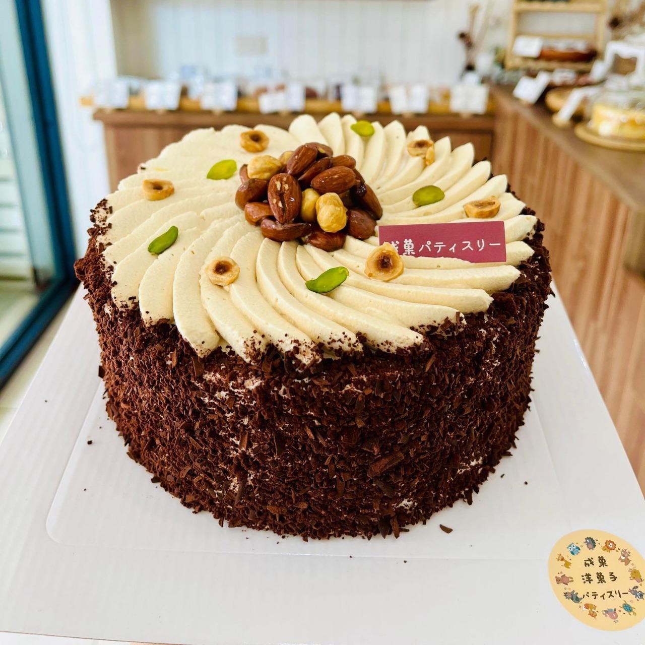 suite_2020 #屏東香蕉巧克力鮮奶油蛋糕 #屏東蛋糕 #屏東蛋糕店 #屏東水果鮮奶油蛋糕