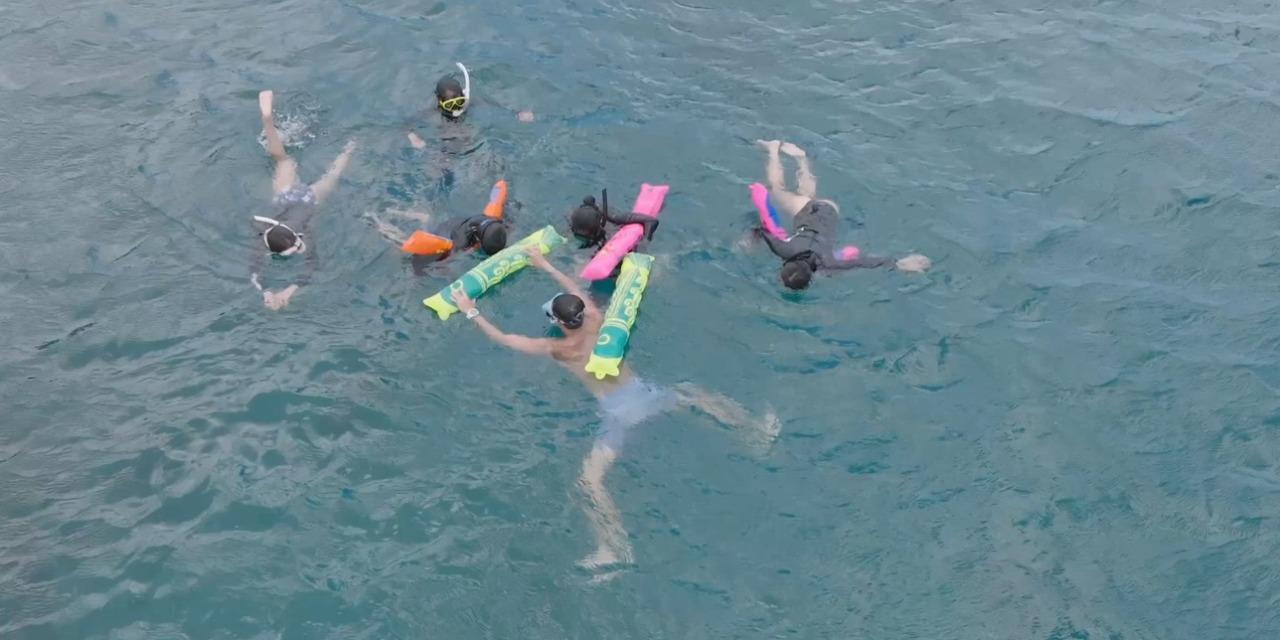 像一條魚LikeAFish｜防溺教育教育品牌 浮多力 | 救生員認證安心玩水神器 

⏹︎ 航空級TPU雙層布，通過歐盟穿刺標準，超耐磨。
⏹︎ 改良式止瀉閥吹氣孔，20秒即可完成口吹充氣。
⏹︎ 輕鬆捲成 600ml 寶特瓶大小，方便攜帶。
⏹︎ 腰帶式設計固定於身上，調整方便，不怕風吹跑。
