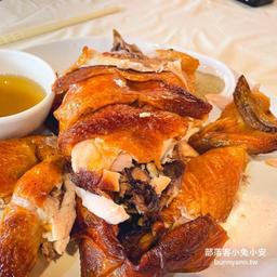 隱藏版烤雞熱炒店，外觀低調卻是美味爆擊！雞湯熱炒每道都下飯到不行！