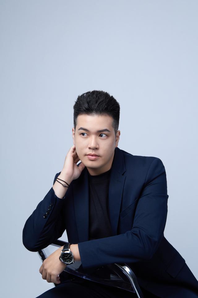 老羅Roger