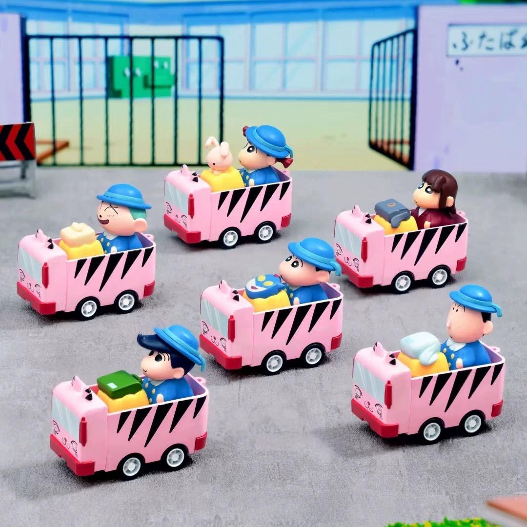 sunsetgoods 日落小物｜正版授權專賣店 《蠟筆小新》首波預購優惠🔥｜校車公仔鍵帽吊飾盲盒 NT$190