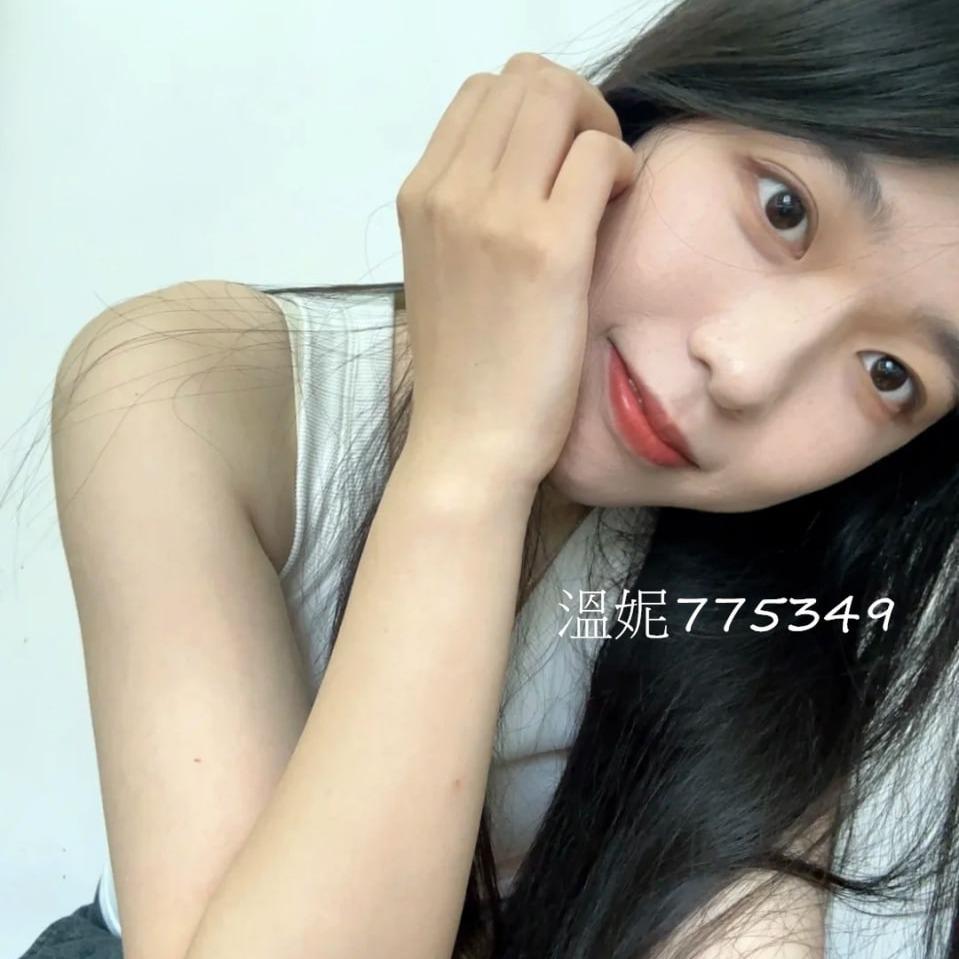 溫妮--南部歡樂外送茶服務 多比 164m/D奶/46kg/23歲