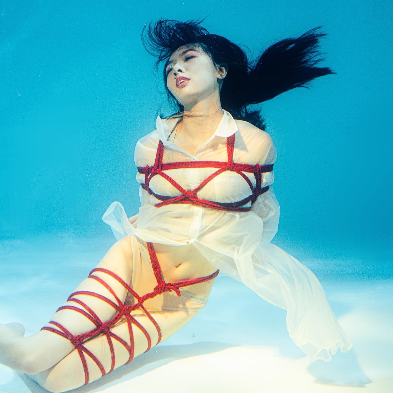 Ash 繩縛水攝 by @5moon.fo