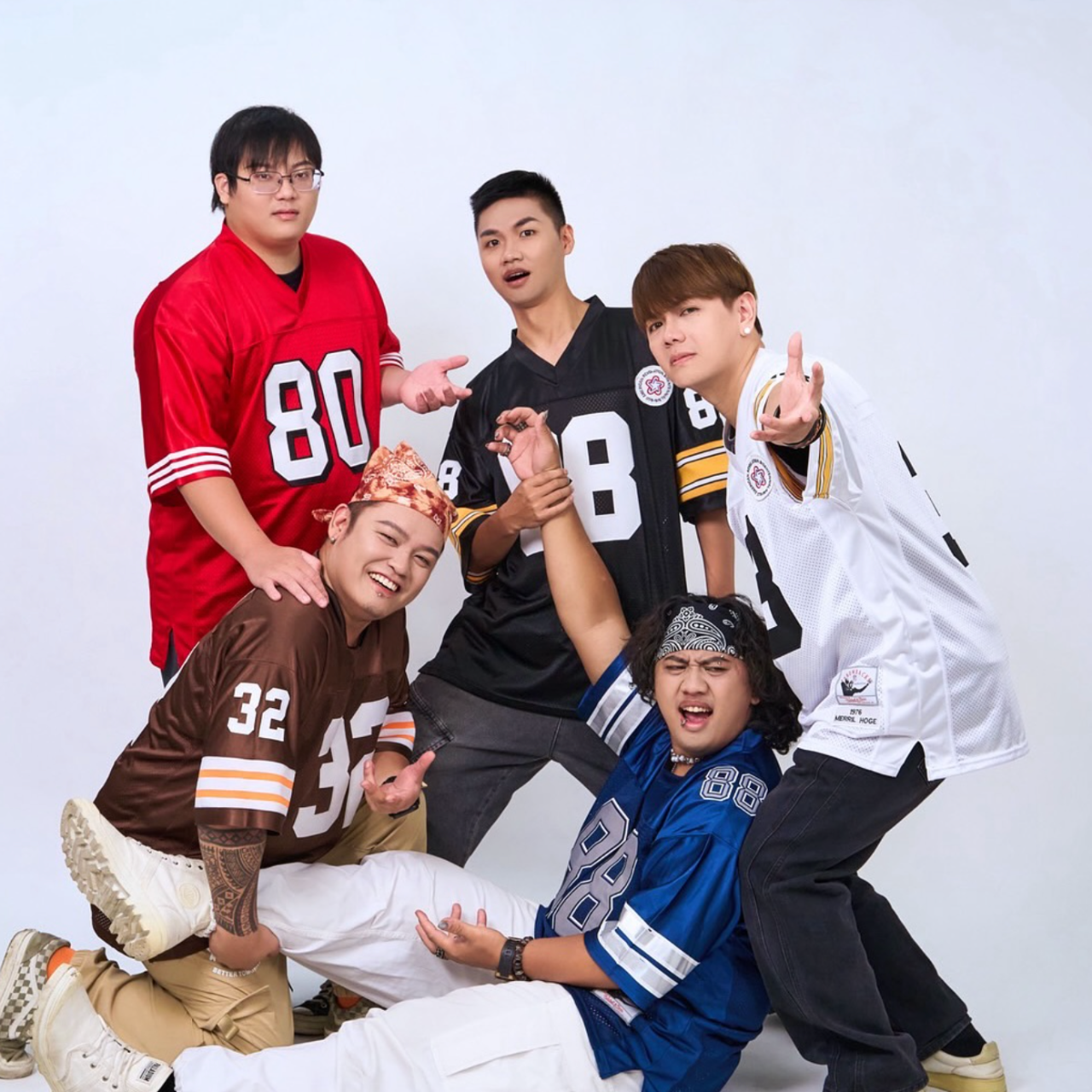 易騏團隊｜電商｜行銷｜影像｜打造IP 獨立樂團