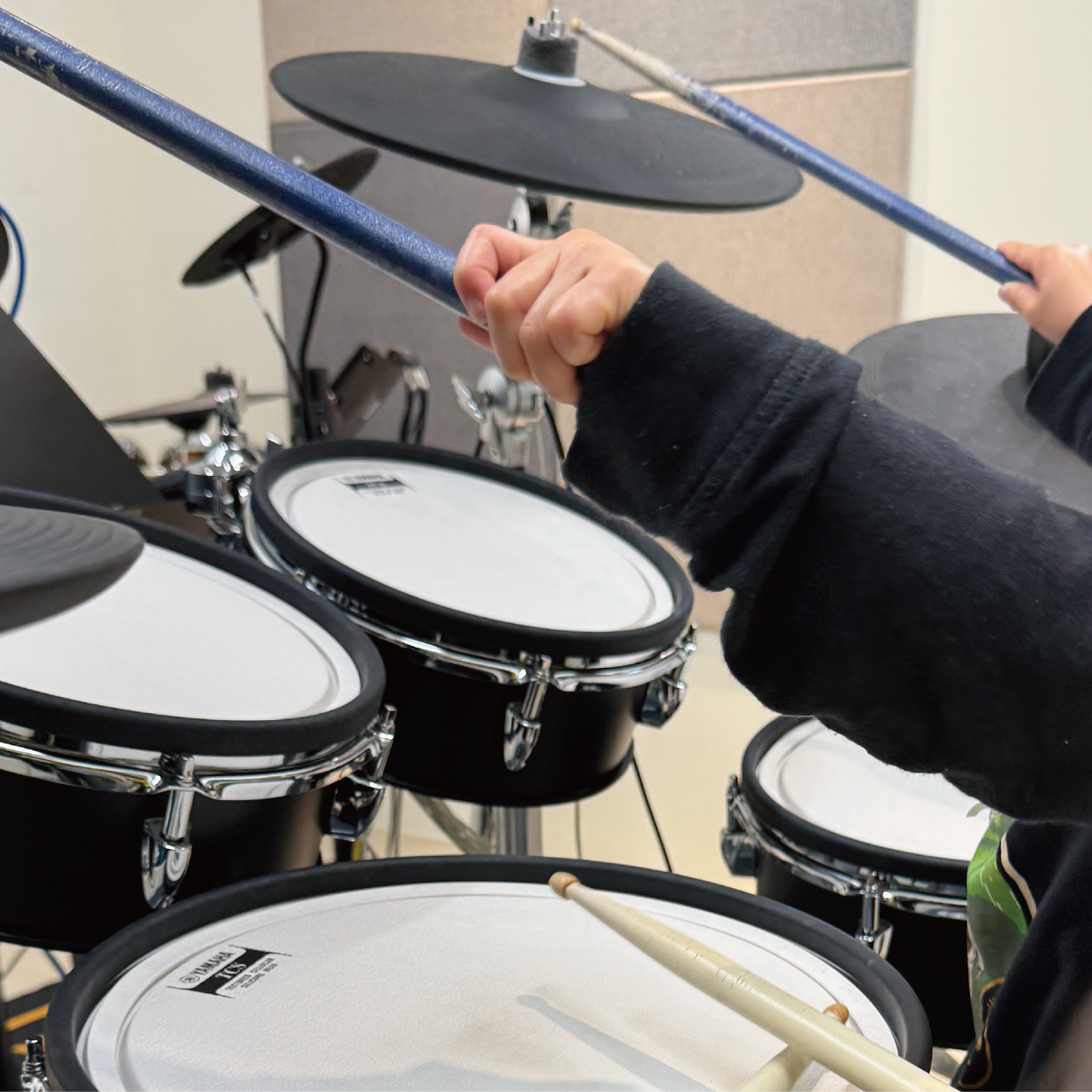 立恩音樂教室 幼兒音樂課程 竹北托嬰中心 新竹音樂課爵士鼓個別班，體驗招生中！