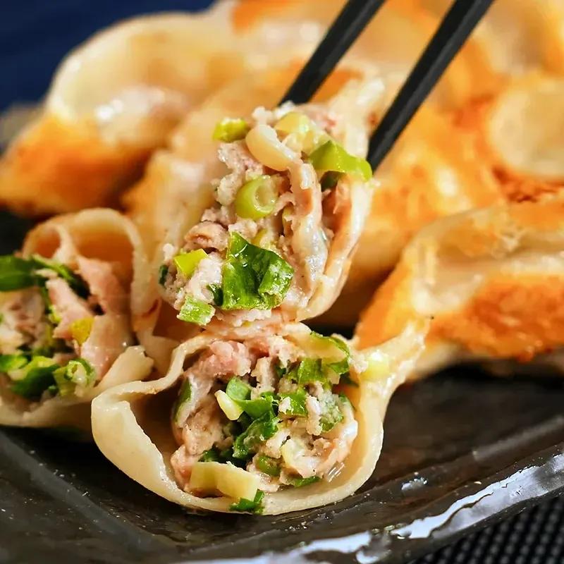 台南日式煎餃專賣店 餃津 JiauJin  蘿蔔糕 黃金泡菜 玉米濃湯