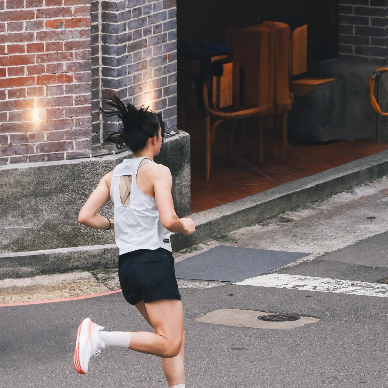 CSWclub - C位給妳 聯絡我們 一同壯大女子社群！