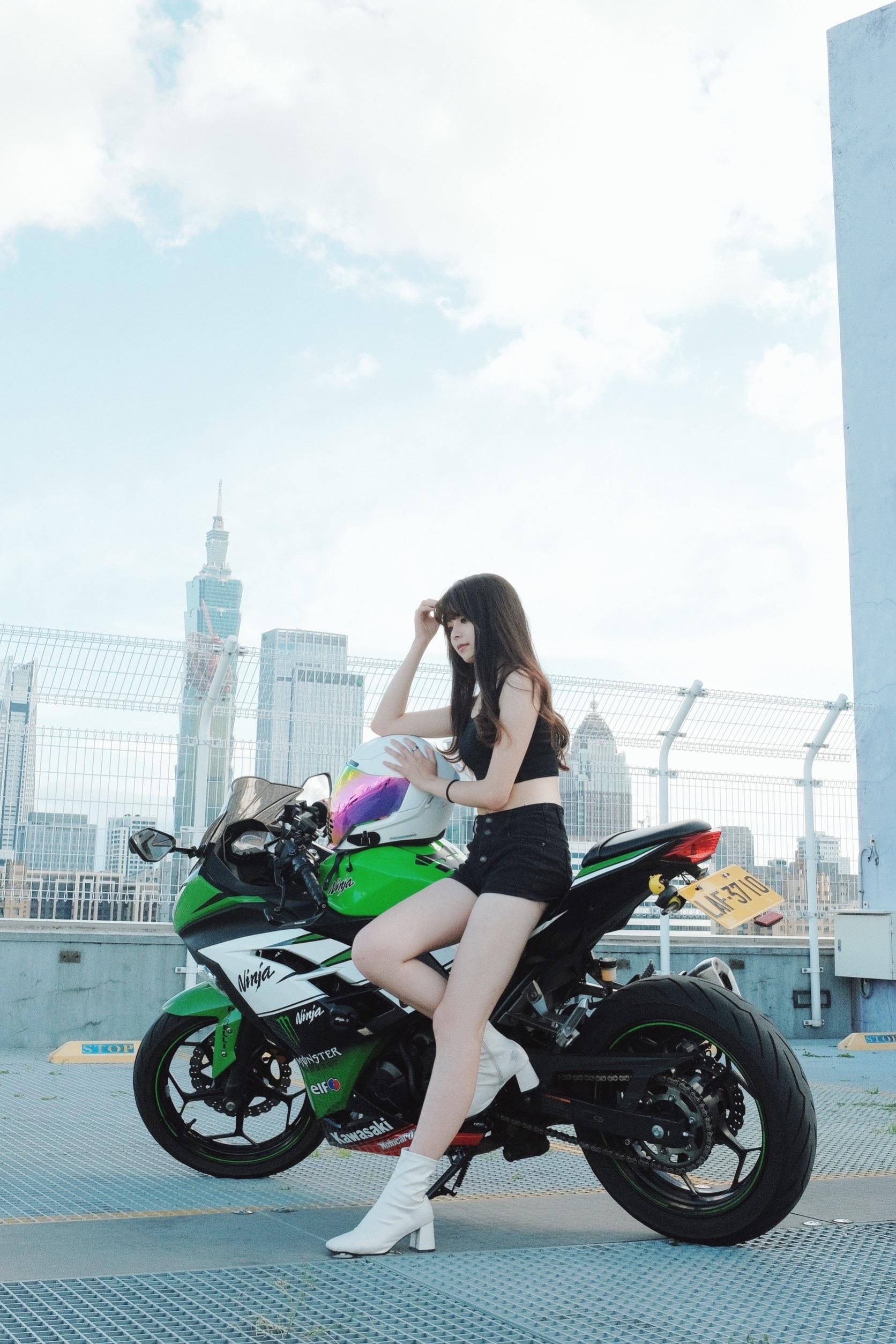Vivian 更多資訊歡迎加入👏