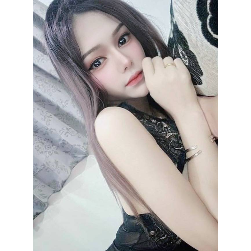 小城故事 柔軟酥胸，細嫩膚質