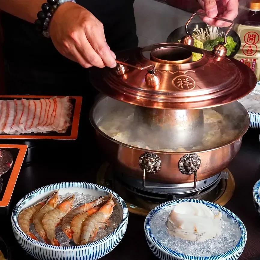 台南市新市區采東漓酸菜白肉鍋 台南市新市區酸菜白肉鍋專賣店 酸菜白肉鍋 帶皮豬五花 手工水餃